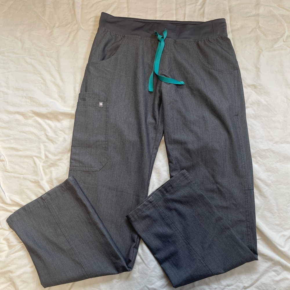 Figs Kade Cargo scrubs graphite extra small